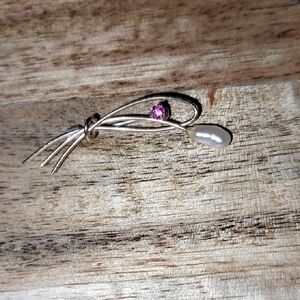 Elegant Vintage Krementz Gold Filled Cultured Pearl and Ruby Gemstone Brooch